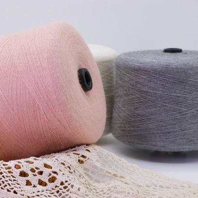 پنبه ماکرام ۵۷٪ ۲/۳۶ Nm رنگ بندی شده ضد ریزش پنبه آکریلیک ۵Ply Spandex Cashmere Like Yarn